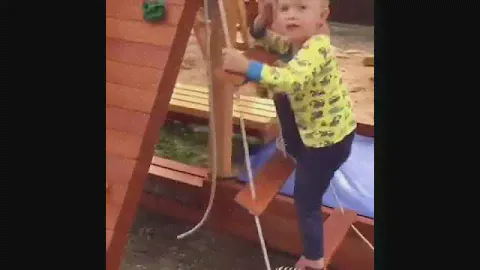 Видео отзыв игровой площадки Савушка Семейная с качелями Гнездо.